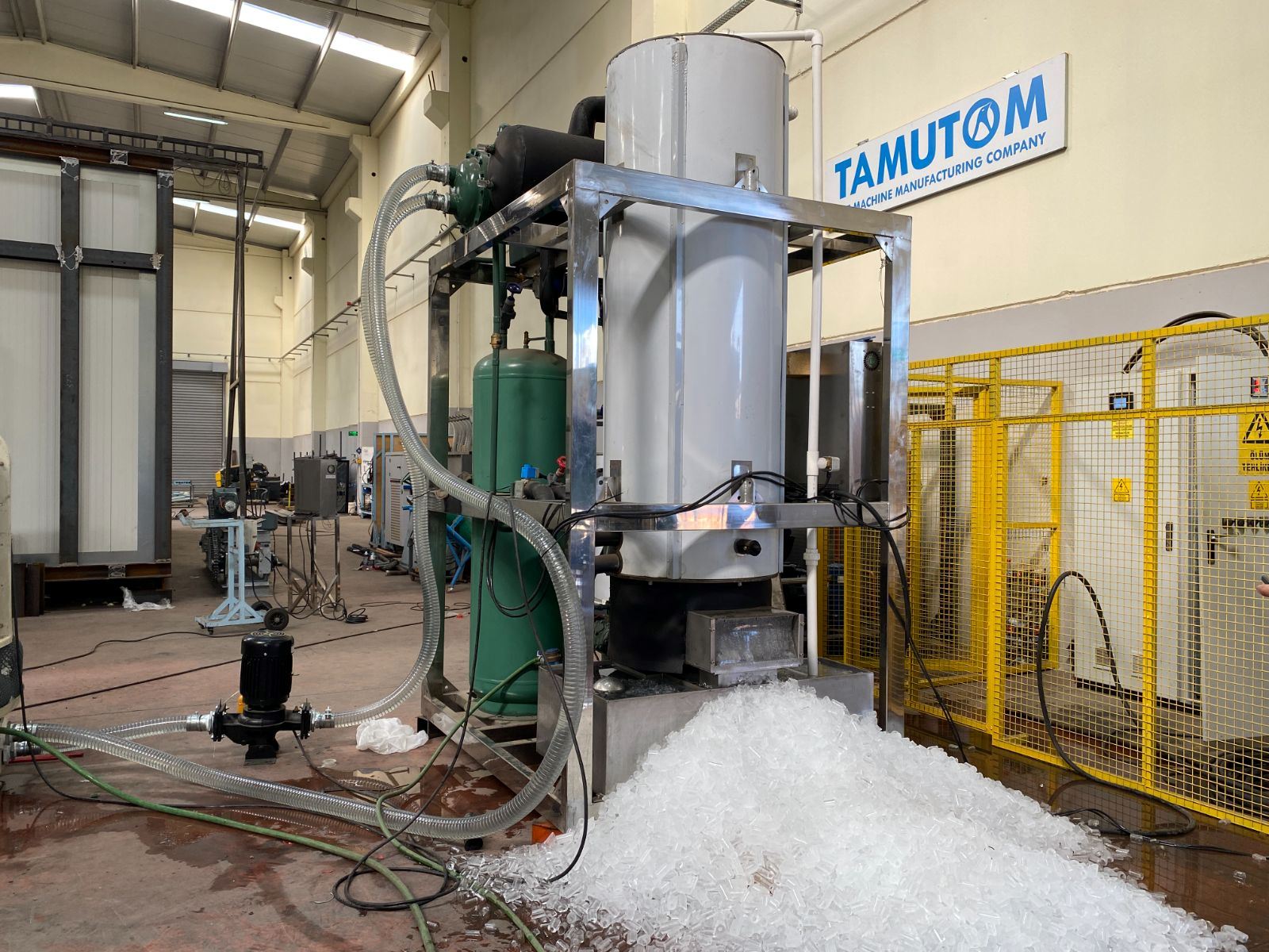 Tüp Buzun Nihai Rehberi: Başlıca Endüstrilerde Temel Kullanımlar (2025)